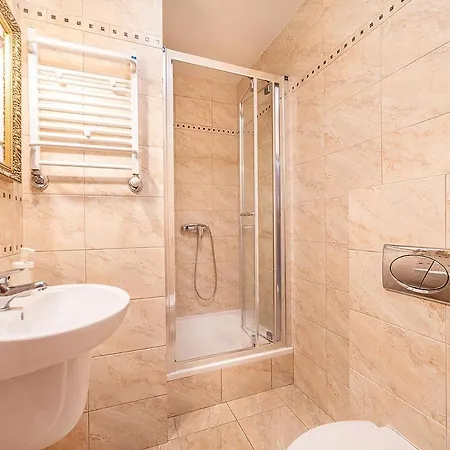 Dworek Bursztyn Habitación en casa particular